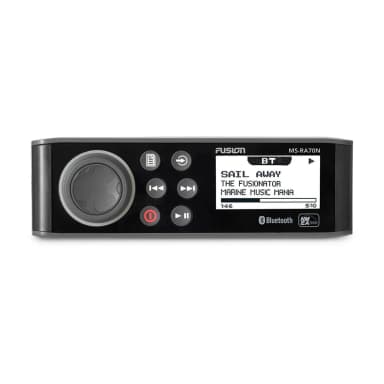 Fusion® RA70 serie nautische radio met NMEA 2000®
